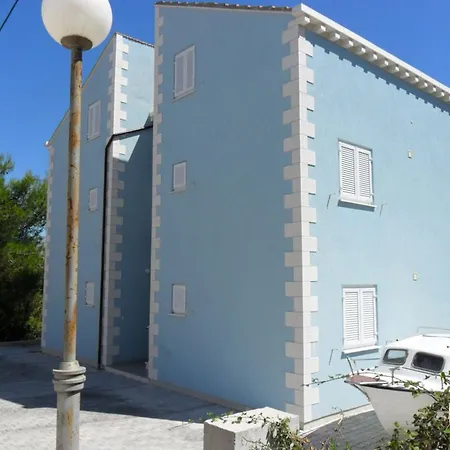 Blue House شقة