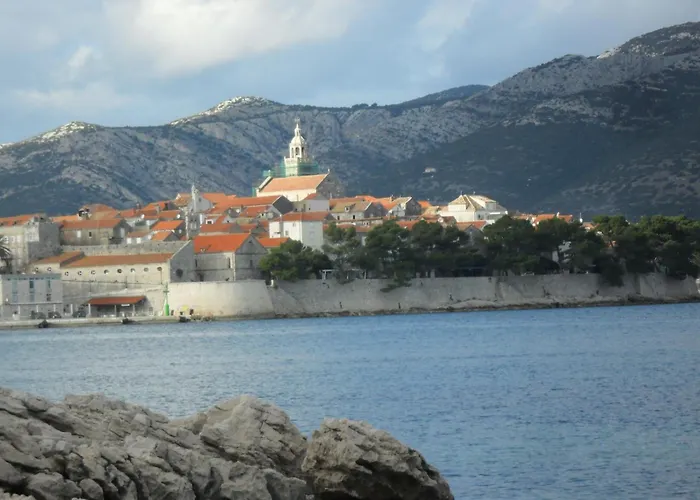 아파트 Blue House